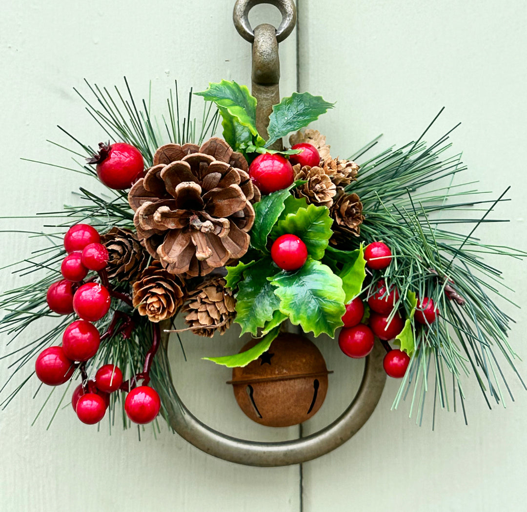 Snaffle Evergreen & Berry Door Hanging