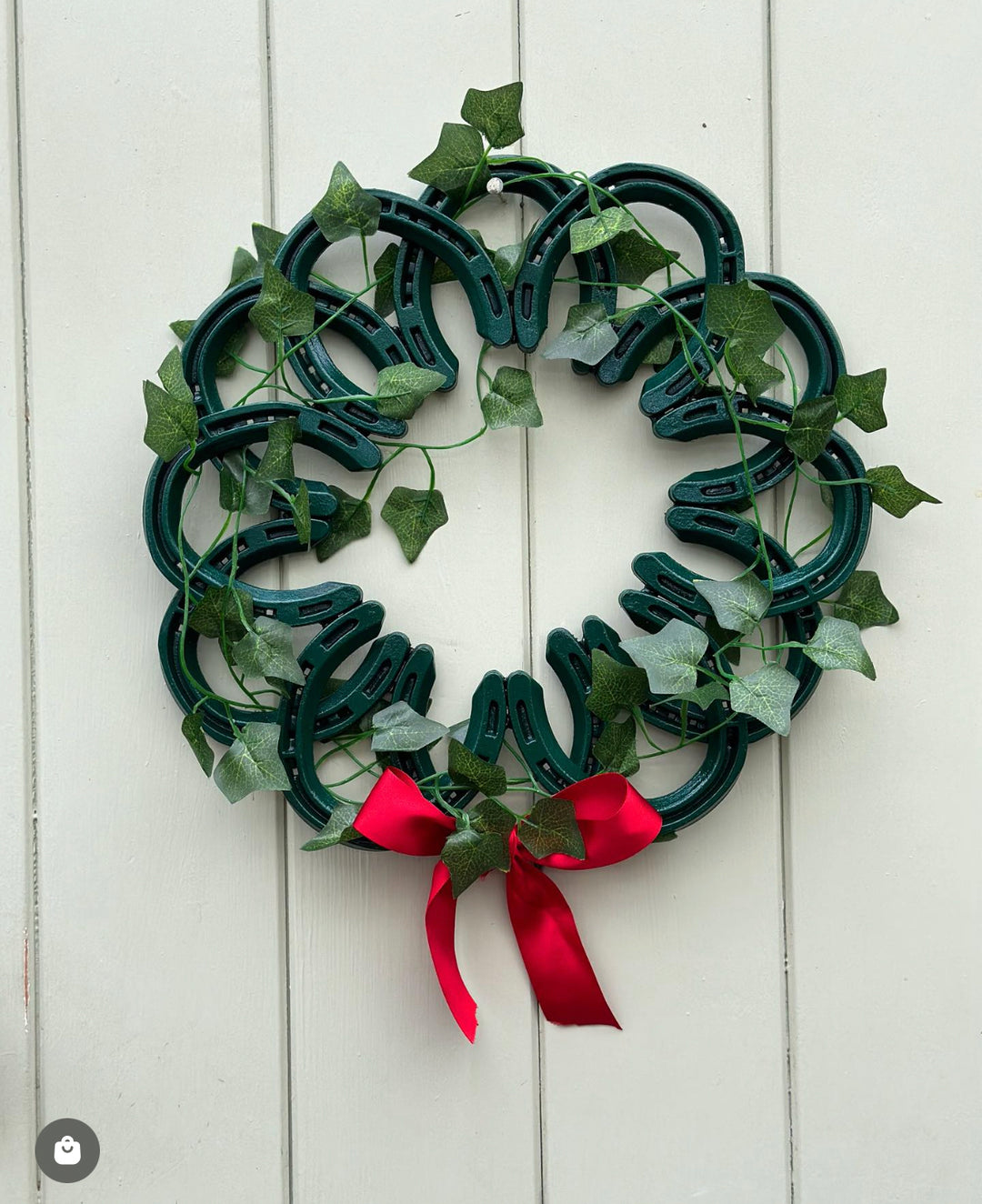 Green Horseshoe Wreath