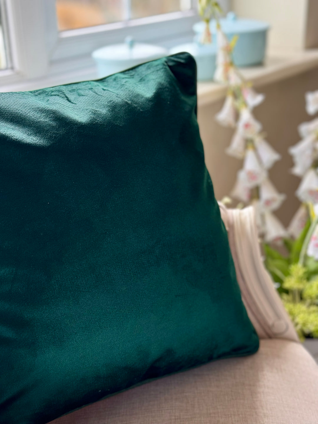 Hunt Master Velvet Cushion Cover