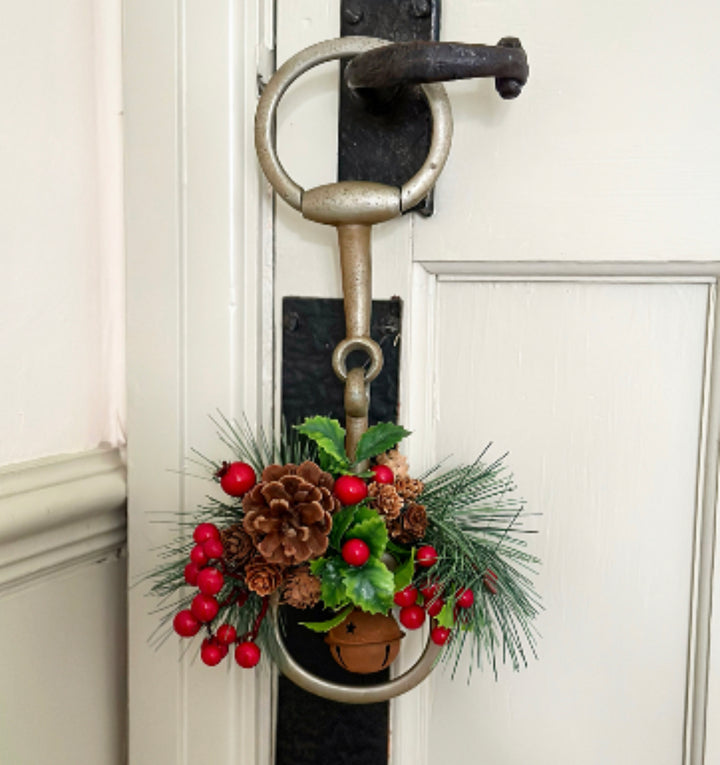 Snaffle Evergreen & Berry Door Hanging