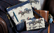 Load image into Gallery viewer, Horse racing Leather Handmade Purse