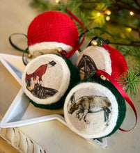 Load image into Gallery viewer, 4 x Hunt Christmas Decoration Set