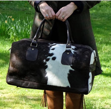 Load image into Gallery viewer, The Graceford Black Cowhide Weekend Bag