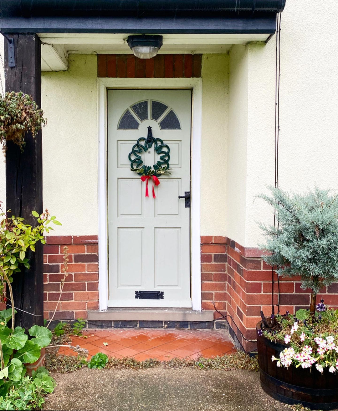 Green Horseshoe Wreath