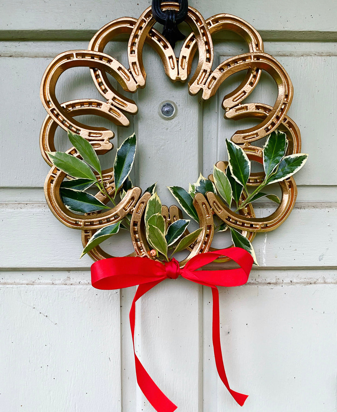 Gold Horseshoe Wreath