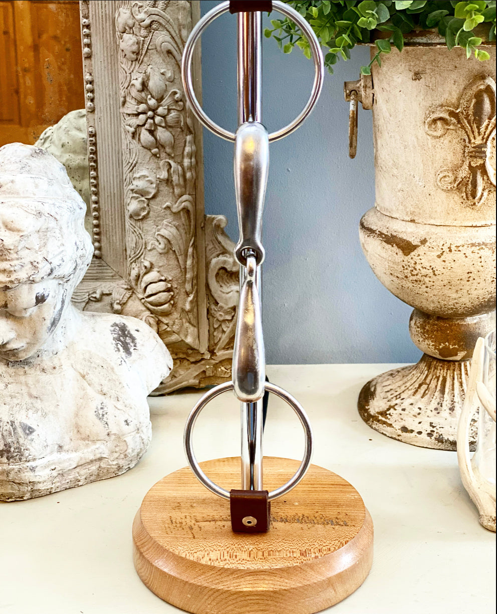 Hunt Master Snaffle Table Lamp.