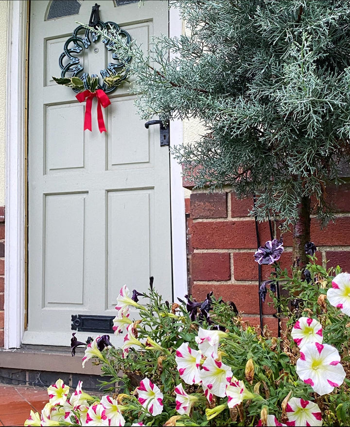 Green Horseshoe Wreath