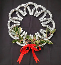 Load image into Gallery viewer, Silver Horseshoe Wreath